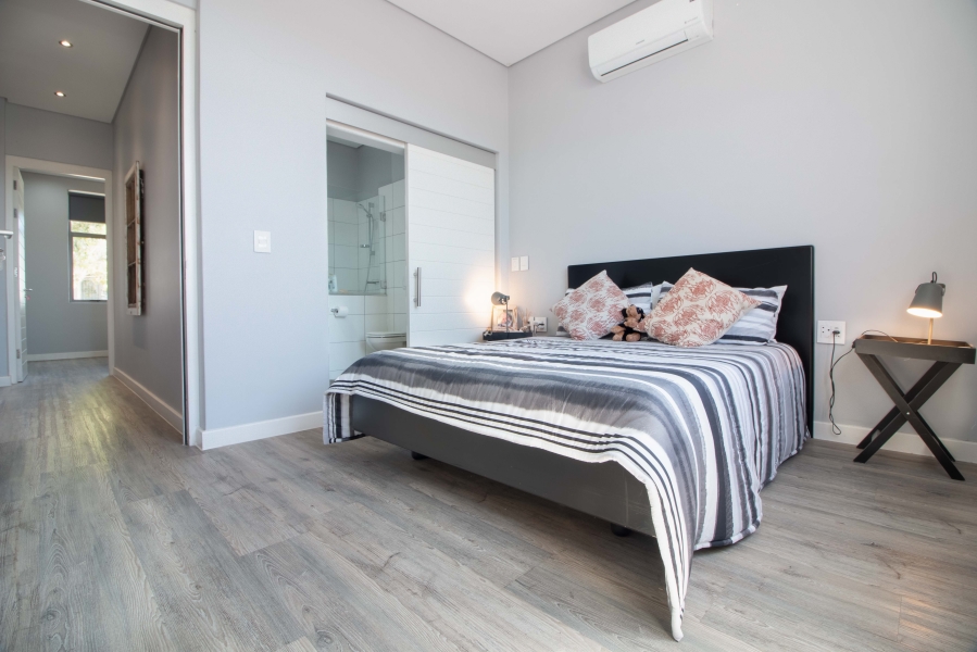 2 Bedroom Property for Sale in Plattekloof Western Cape